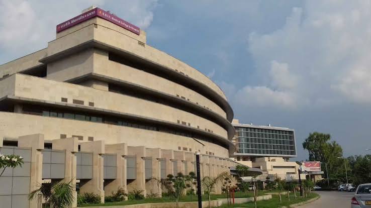 ESIC Medical College and Hospital, Basaida Rapur — campus exterior